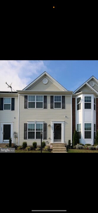7006 Chadds Ford Dr in Brandywine, MD - Building Photo