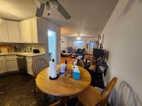 4 Union Ave, Unit 8 in Norwalk, CT - Building Photo - Building Photo