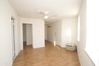 2435 Grays Ferry Ave in Philadelphia, PA - Building Photo - Building Photo