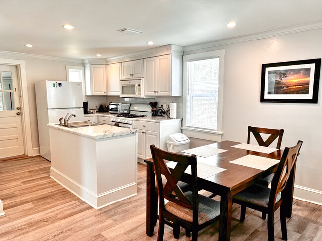 813 N Spair St in Thomasville, GA - Foto de edificio - Building Photo