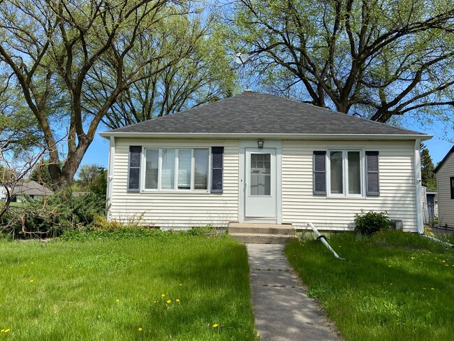 property at 1201 9th St N