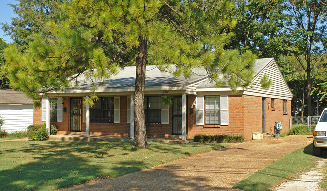 2226-2228 Harbert Ave in Memphis, TN - Foto de edificio - Building Photo