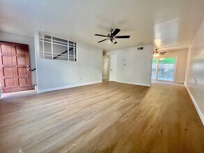 3840 Dove St in San Diego, CA - Building Photo - Building Photo