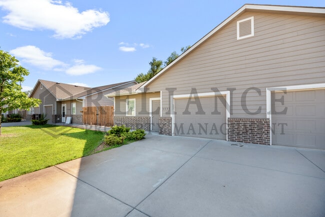 5525 S Victoria St in Wichita, KS - Building Photo - Building Photo