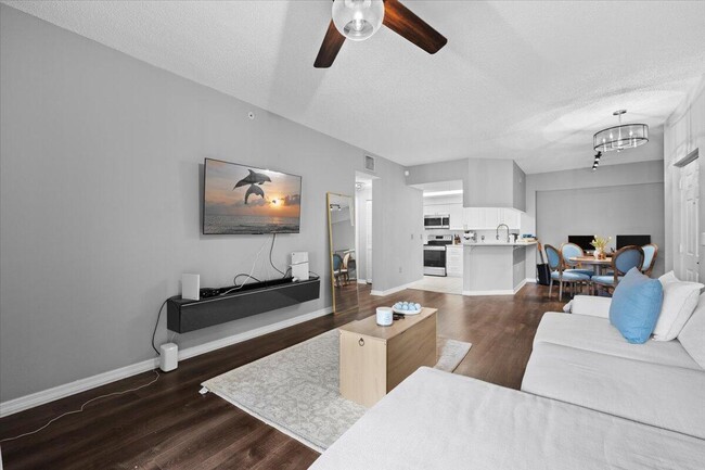 property at 3019 Alcazar Pl