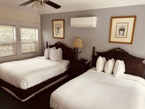 80 6th St in Apalachicola, FL - Building Photo - Building Photo