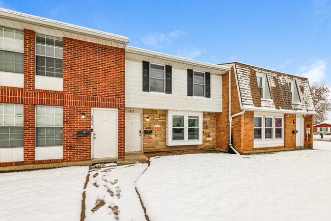 5877 Taylorsville Rd in Huber Heights, OH - Building Photo - Building Photo