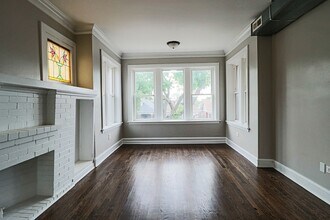 6633 S Campbell Ave, Unit 2 in Chicago, IL - Building Photo - Building Photo