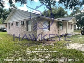 412 1/2 Senate St in Auburndale, FL - Building Photo