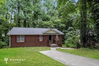4858 Bartlett Ct in Forest Park, GA - Building Photo - Building Photo