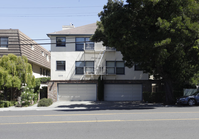 1655 San Carlos Ave in San Carlos, CA - Building Photo - Building Photo