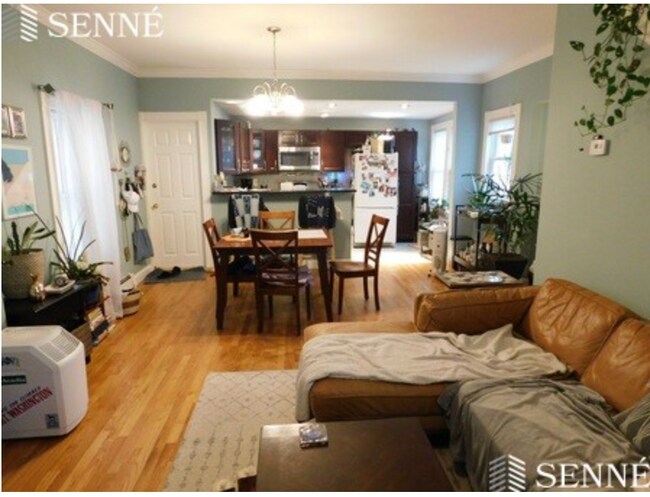 12 Fiske Ave, Unit 1 in Somerville, MA - Building Photo - Building Photo