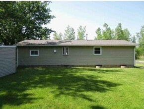 5894 McKinley Rd in Brewerton, NY - Building Photo - Building Photo