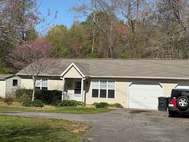 26 E Meadow Ln, Unit 26 in Horse Shoe, NC - Foto de edificio