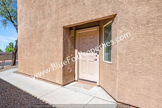8784 N Western Red Cedar Dr in Tucson, AZ - Building Photo - Building Photo