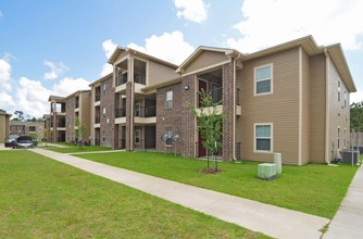 Willow Bend - Affordable in Orange, TX - Foto de edificio - Building Photo