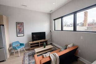 4624 Douglas St in Omaha, NE - Building Photo