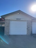6841 S Creek Dr in Fort Worth, TX - Building Photo