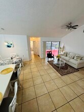 1057 Summit Trail Cir in West Palm Beach, FL - Building Photo - Building Photo
