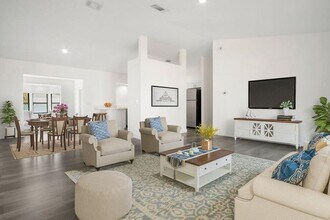 1991 SW Gemini Ln in Port St. Lucie, FL - Building Photo - Building Photo