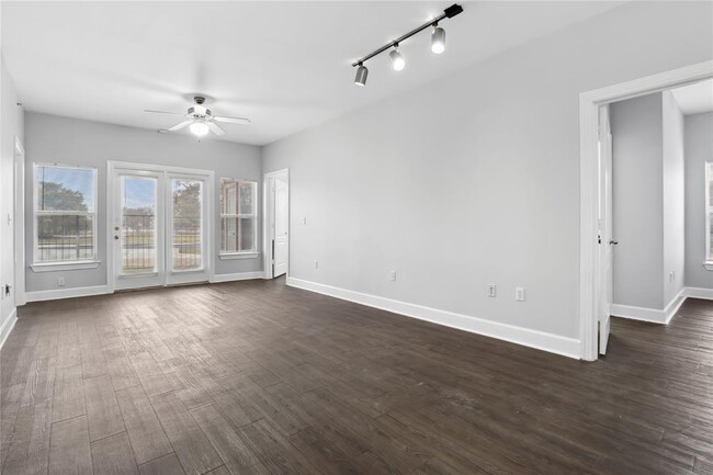 property at 1901 Crossing Pl