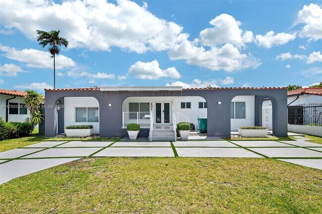 301 SW 30th Ct in Miami, FL - Building Photo - Building Photo