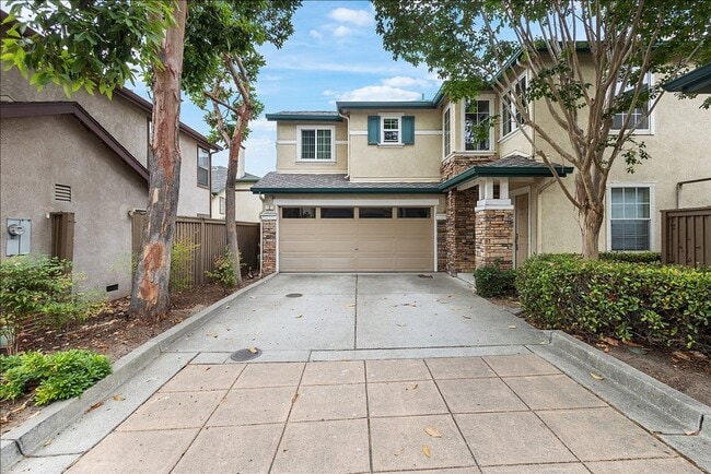 property at 3 Cerruti Ct