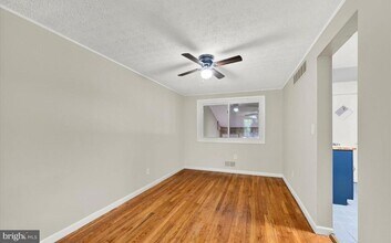 1016 Foxcroft Ln in Essex, MD - Building Photo - Building Photo