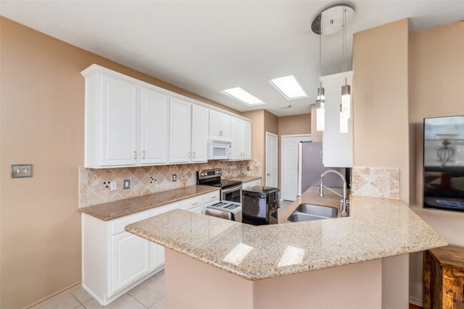 property at 203 W Stedhill Loop