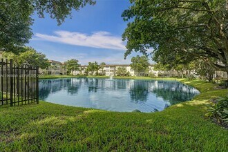 3430 NW 52nd Ave in Lauderdale Lakes, FL - Building Photo - Building Photo