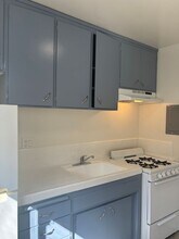 Spazier, 220 W in Burbank, CA - Foto de edificio - Building Photo