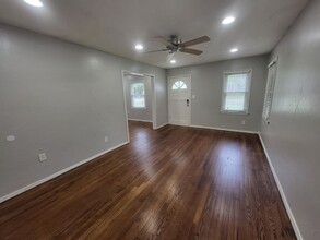 414 E 6th St in Edmond, OK - Foto de edificio - Building Photo