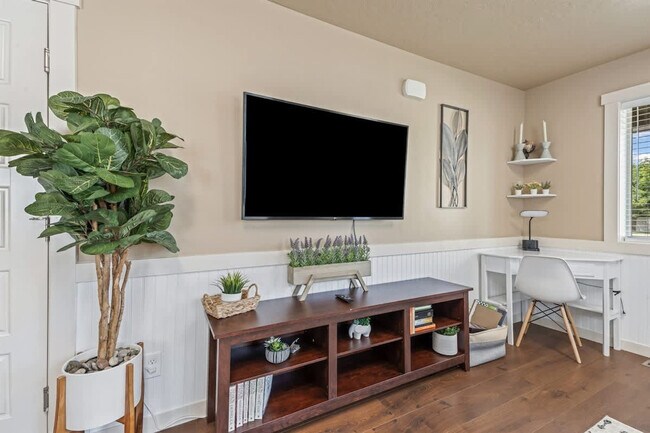 2106 Ison Ct in Caldwell, ID - Building Photo - Building Photo