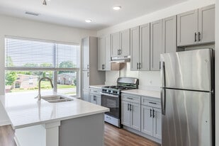 Haverhill on Clark in Ypsilanti, MI - Building Photo