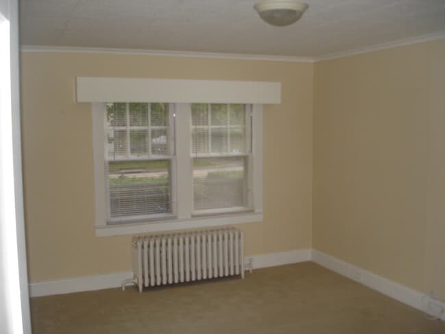 197 Barton Ave, Unit 197 Barton Ave in Patchogue, NY - Building Photo - Building Photo