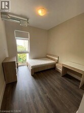 253 Albert St in Waterloo, ON - Building Photo - Building Photo