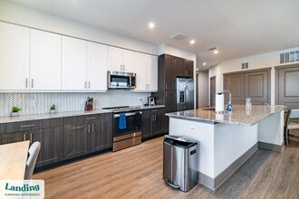 2650 S McDonald St in McKinney, TX - Building Photo - Building Photo