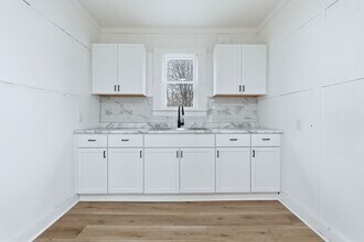 3327 Lafayette St in Fort Wayne, IN - Building Photo - Building Photo