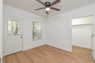 5880 Beech Dr in Montgomery, TX - Building Photo - Building Photo