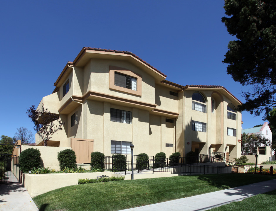 Holliston Apartments - Pasadena, CA in Pasadena, CA - Foto de edificio