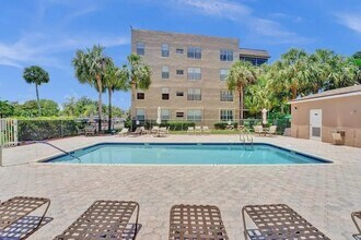 9470 Tangerine Pl, Unit 208 in Davie, FL - Building Photo - Building Photo