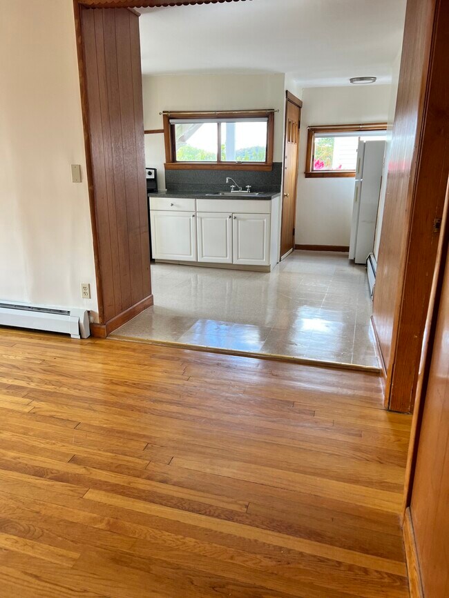 37 Arlington St, Unit 1R-J in Woburn, MA - Building Photo - Building Photo