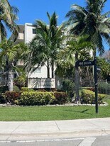 250 181 Dr in Sunny Isles Beach, FL - Building Photo