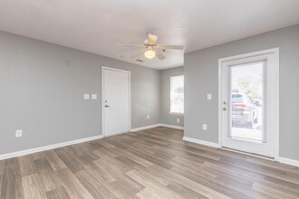 Hallmark at the Park in Nashville, TN - Foto de edificio - Building Photo