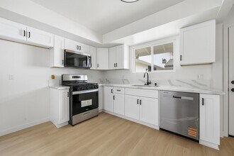 1172 N Shattuck St in Orange, CA - Building Photo - Building Photo