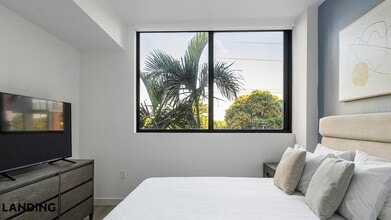 3830 NW 11th St, Unit 1-204 in Miami, FL - Building Photo - Building Photo