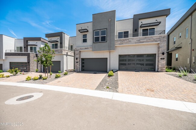 property at 1517 Golf Club Dr