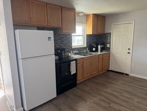 3220 N 54th St-Unit -3220 in Kansas City, KS - Building Photo - Building Photo