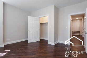 2230 N Sawyer Ave in Chicago, IL - Building Photo - Building Photo