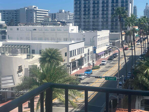 720 Collins Ave in Miami Beach, FL - Building Photo - Building Photo